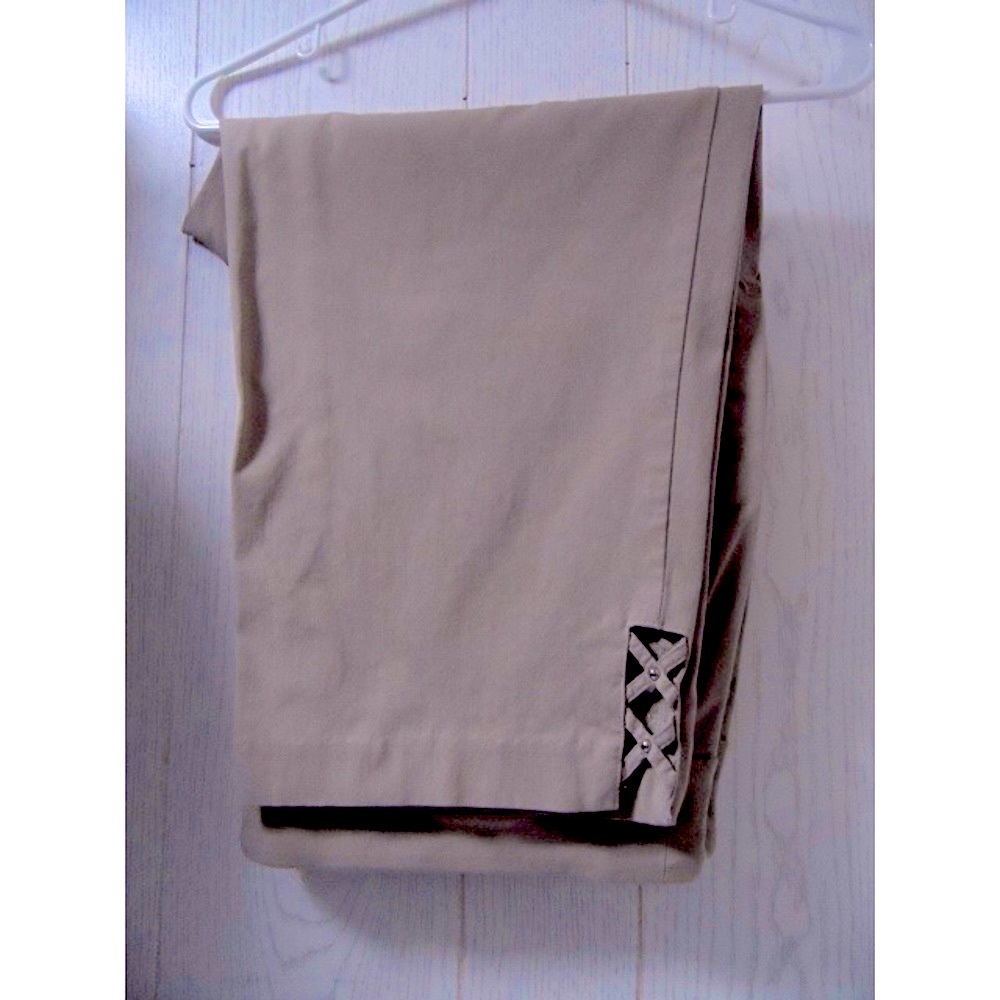 3/$10 Avenue Capris /Cropped pant khaki